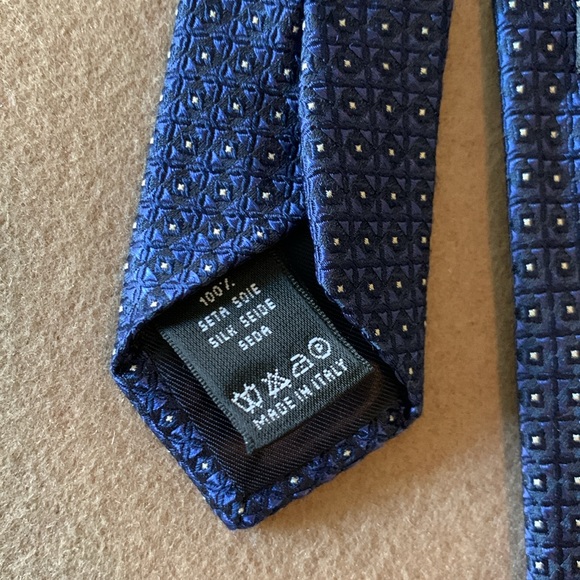 VALENTINO MENS BLUE SILK TIE - Picture 3 of 7